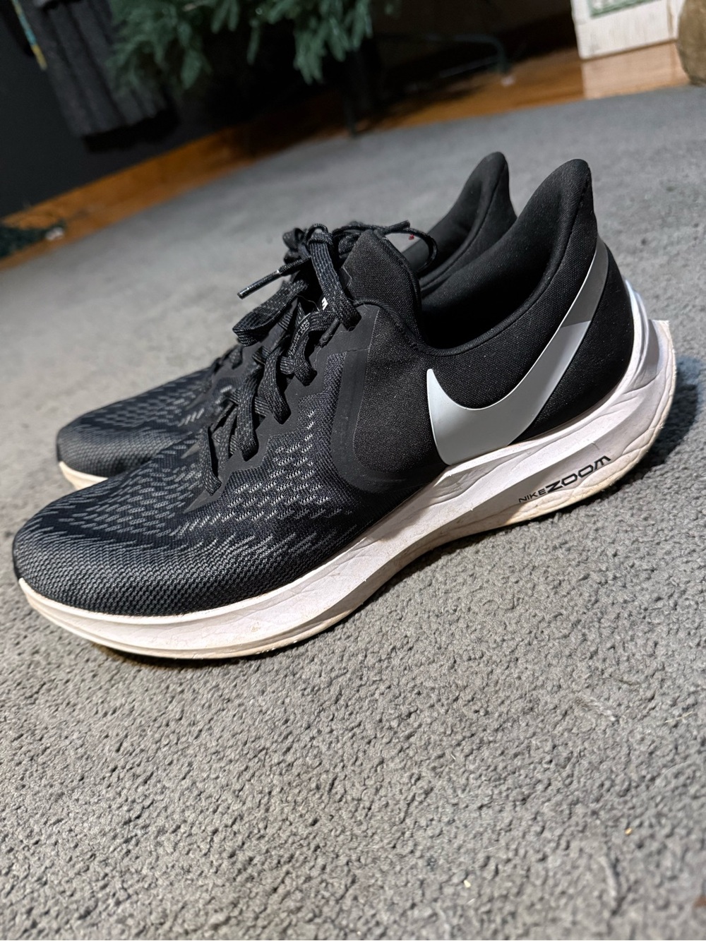 Nike Men's Black Zoom Running Shoes size 10
